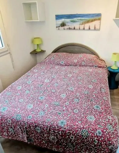 Apartment A 20 M De La *